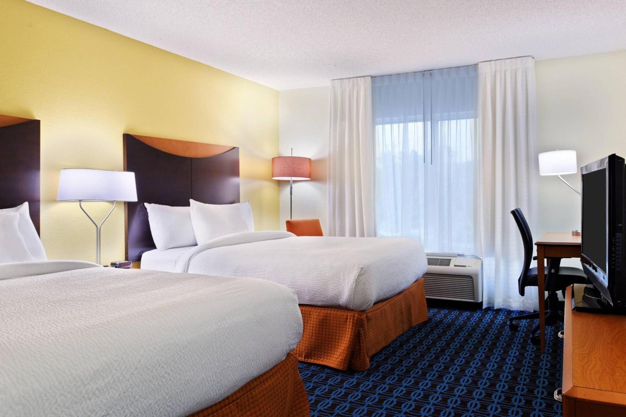 Fairfield Inn & Suites Charlotte Arrowood Экстерьер фото